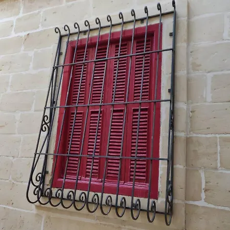 Romantic Small Townhouse In The Three Cities * Cospicua